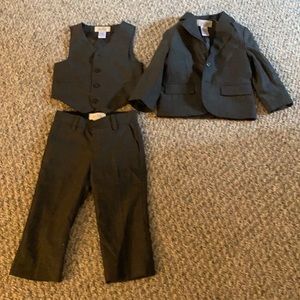 Kids 3-piece suit.